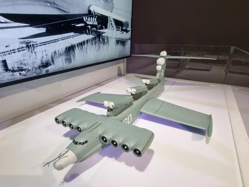 Alekseyev Central Hydrofoil Design Bureau Lun-class ekranoplan