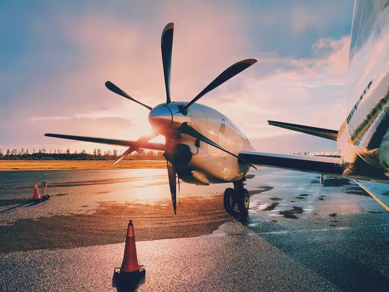 Saab 2000