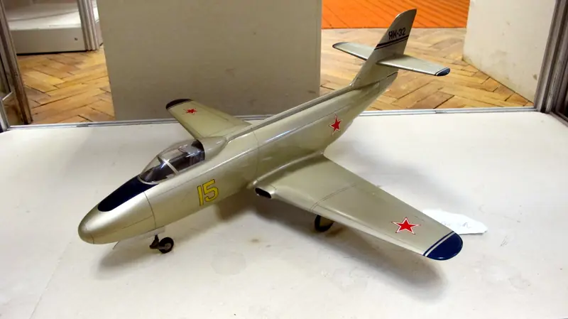 Yakovlev Yak-32